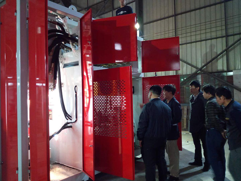 韩国客户考察中铸机械